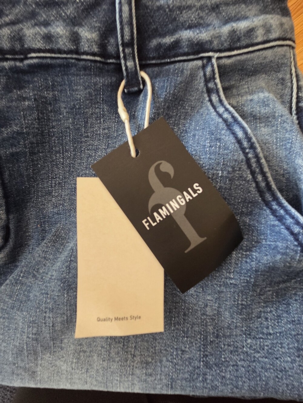 NWT Flamingals Wash Stitch Detail Mid Rise Barrel Crop Jean XL 12/14 Stretch - Picture 7 of 11